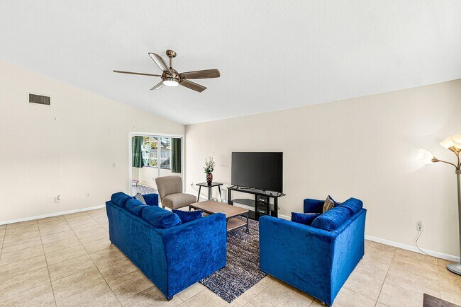 Building Photo - 7883 Blackwood Ln