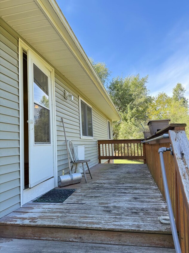 Foto principal - 6070 Brooklyn Rd