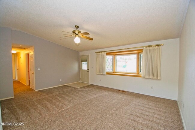 Building Photo - 1146 Glacier Dr