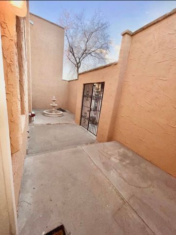 Building Photo - 10604 Springwood Dr
