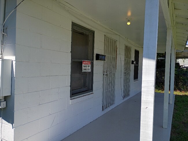 Building Photo - 1480 4th Ave