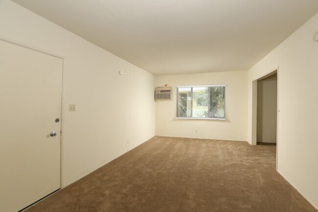 Foto del edificio - 540 E Washington Blvd