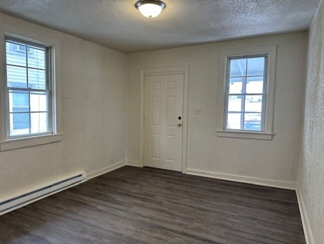 Foto del edificio - 281 Hoffman Ave