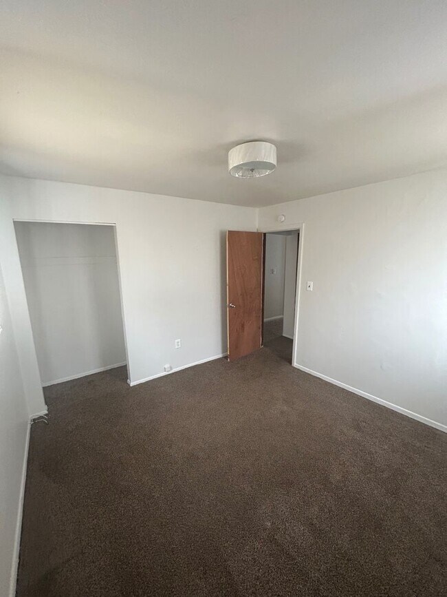 Foto del edificio - Charming 3-Bedroom Single Family Home – Your Perfect Space Awaits!