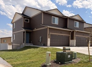 Building Photo - 1601 Elsie Jean Trl