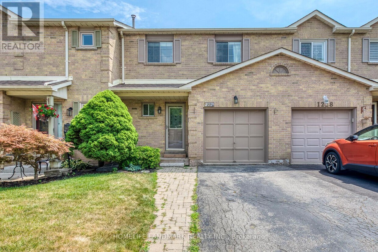 Primary Photo - 1226 Cottonwood Crescent