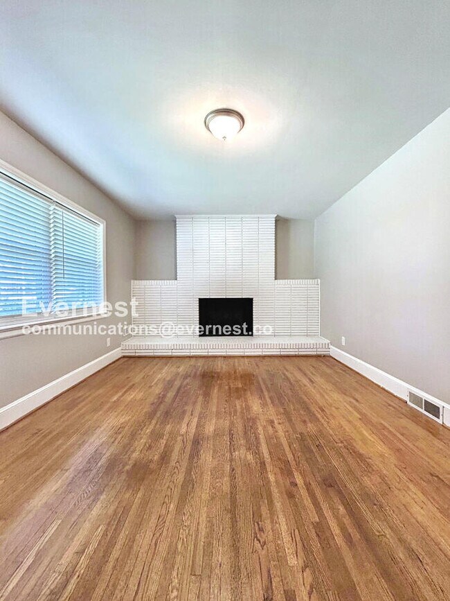 Foto del edificio - 6728 Kemp St
