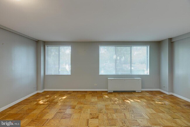 Foto del edificio - 1200 N Nash St