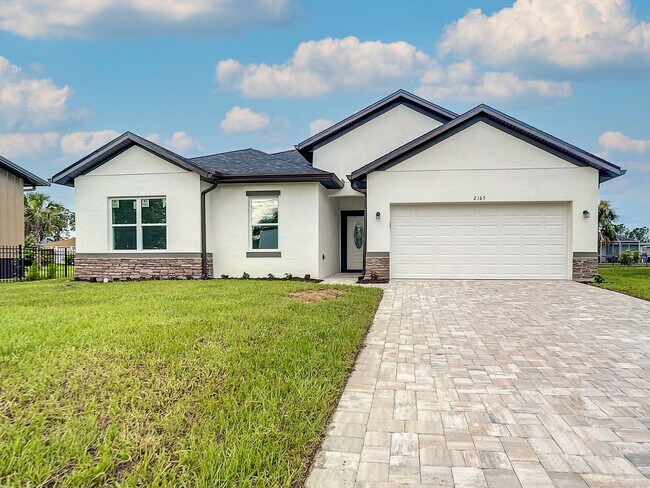 Building Photo - North Port For Lease