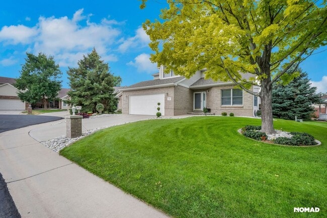 Foto del edificio - 1321 S Lansing Ct