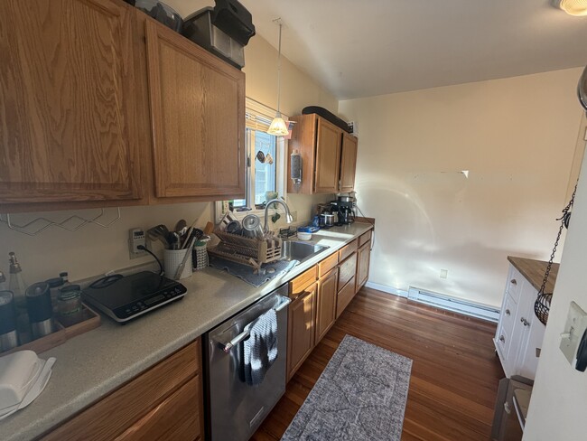 Building Photo - 127 Hillsdale Rd