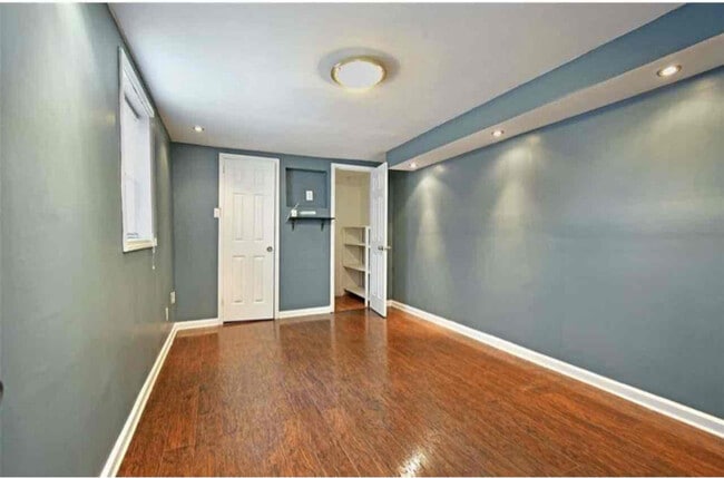 Building Photo - 2605 Waterford Park Dr
