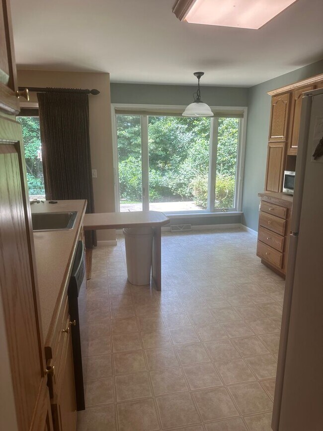 Foto del edificio - Woods at Middle Run - 3 BR, 2BA ranch home...