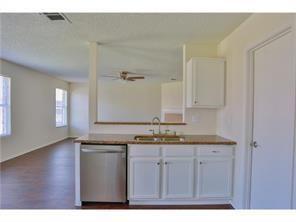 Building Photo - 208 Crystalwood Dr