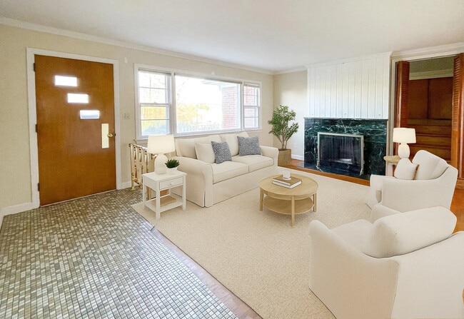 Foto del edificio - 15 Columbia Tpke