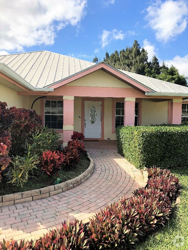 Pinelake Village Houses for Rent Jensen Beach, FL 4 Homes