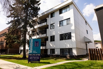 Building Photo - Cedarwood Arms Apartments