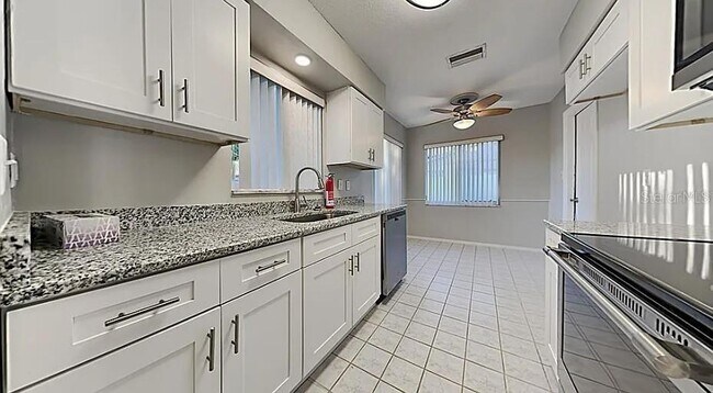 Foto del edificio - 7481 Oak St NE