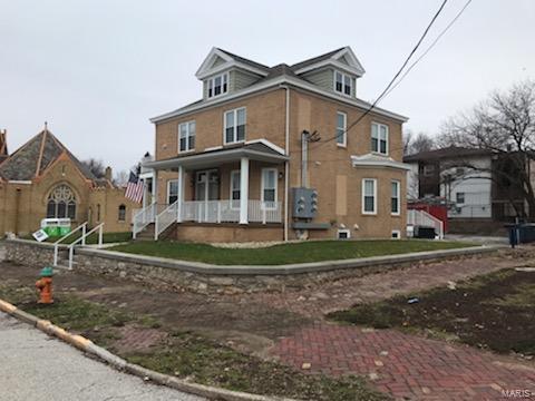 Building Photo - 601 Henry St