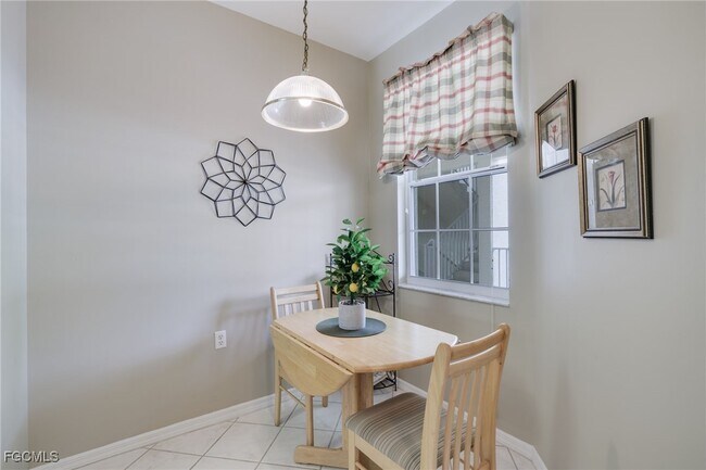 Foto del edificio - 14350 Bristol Bay Pl