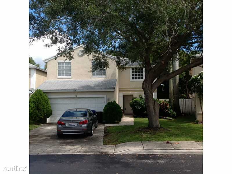 Primary Photo - 118 E Riverbend Dr
