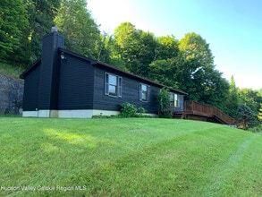 Building Photo - 340 Old Rte 22