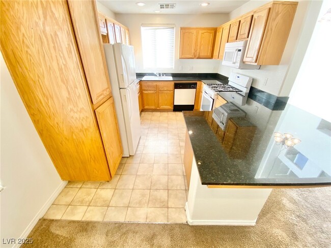 Building Photo - 7320 Laburnum St