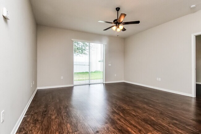 Foto del edificio - 1806 Eagle Pines Circle