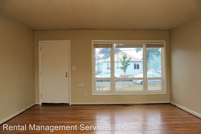 Building Photo - 2 br, 1 bath House - 3426 SE 68th Avenue