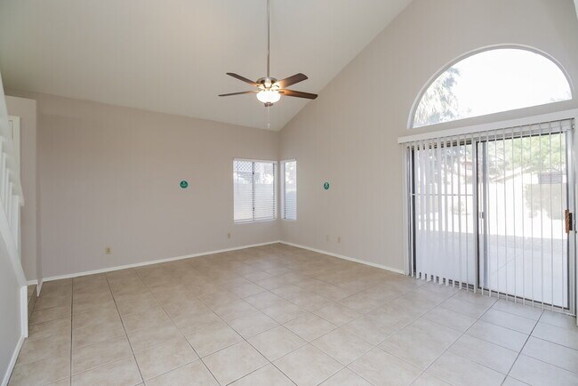 Foto del edificio - 2282 W Park Ave