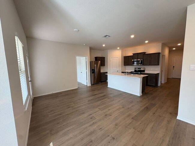 Building Photo - 1221 Acacia Dr