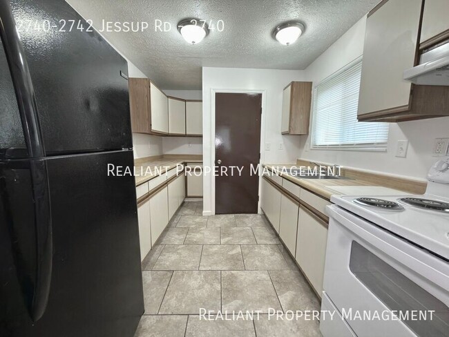 Building Photo - 2740-2742 Jessup Rd-2740