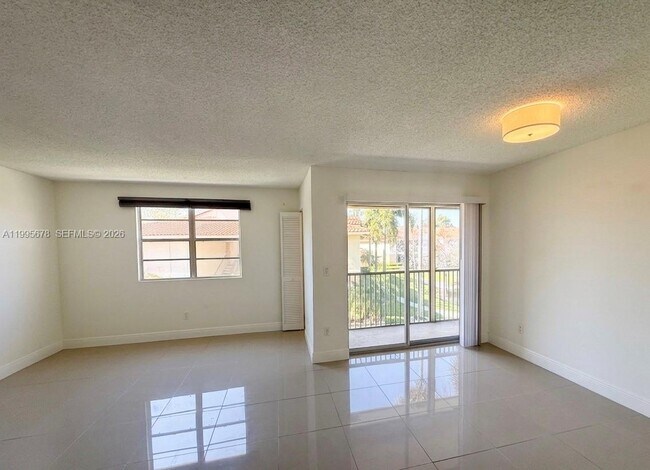 Building Photo - 1253 SW 46th Ave