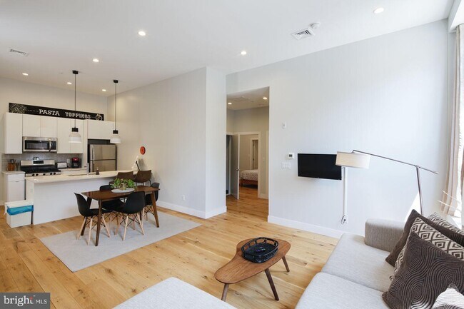 Building Photo - 220-24 S 3rd Street Unit 102