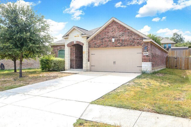 Building Photo - New Braunfels Home In Magnolia Springs