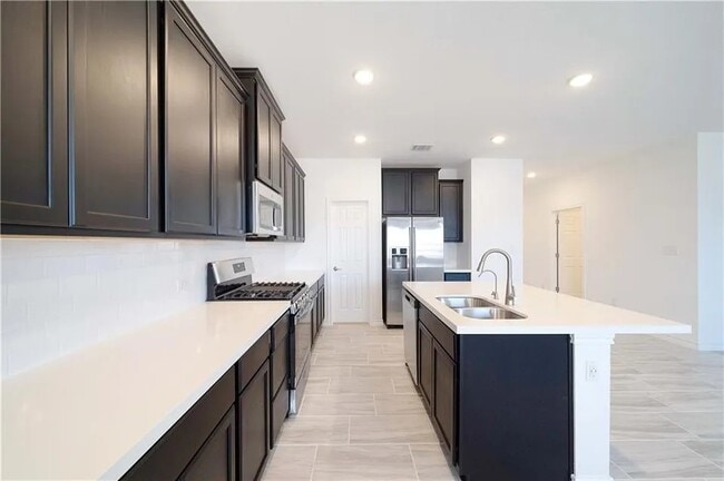 Building Photo - 215 Thurman Holt Rd