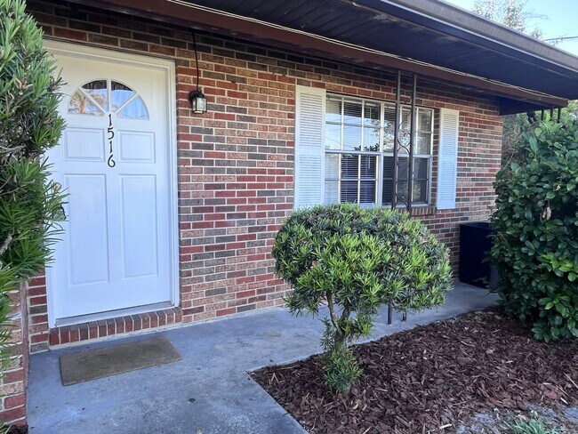 Building Photo - 1516 S Boundary St