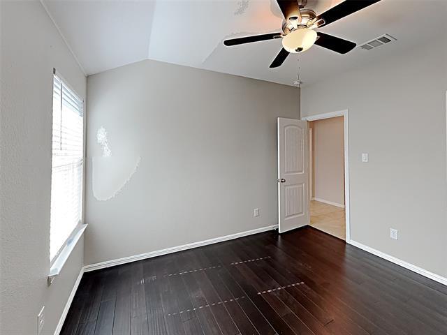 Building Photo - 900 Walls Blvd