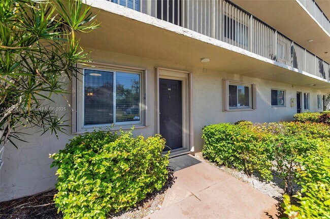 Foto del edificio - 7730 NW 50th St