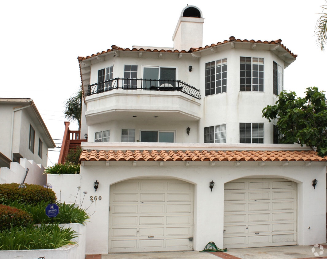 Building Photo - 260 Avenida Victoria