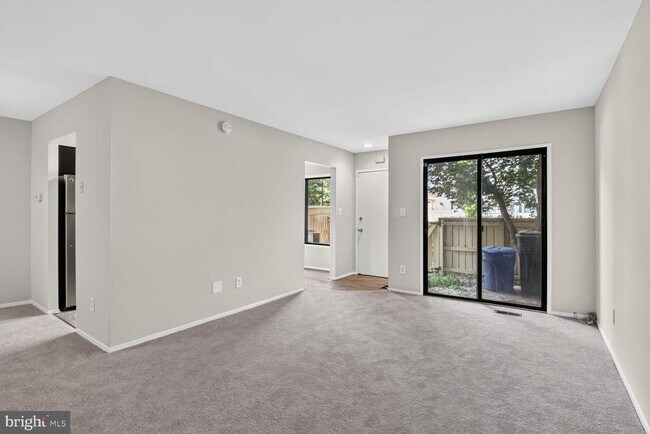 Building Photo - 9305 Bathgate Ct