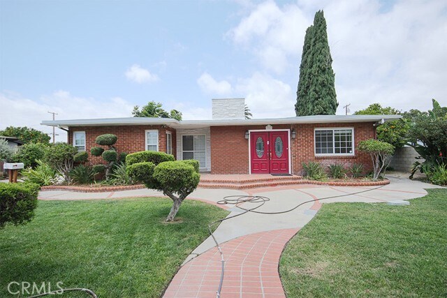Foto del edificio - 9381 Nichols Dr