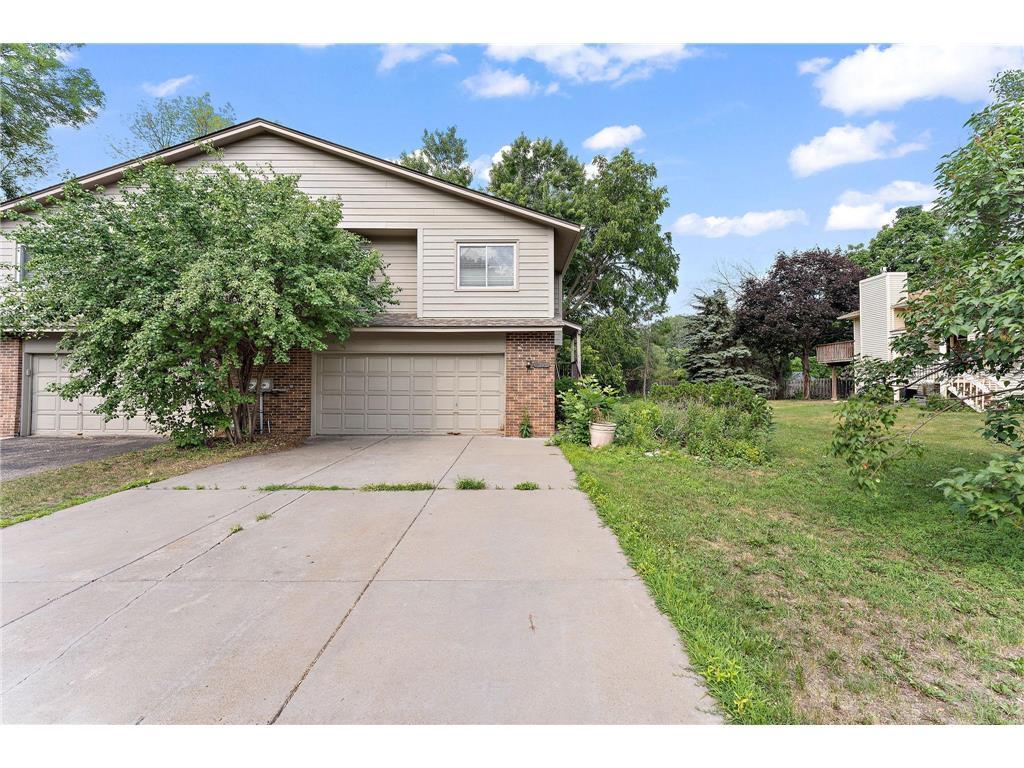 7390 Stewart Dr, Eden Prairie, MN 55346 Townhome Rentals in Eden