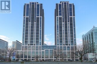 Building Photo - 1926-1926 Lake Shore Blvd W