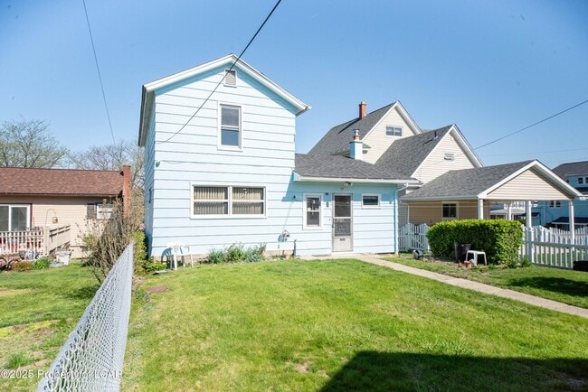 Building Photo - 807 S Irving Ave