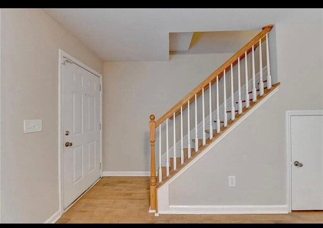 Photo - 810 Summer Pl NW Townhome