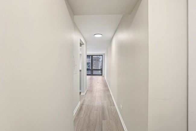 Building Photo - 440 N Wabash Ave
