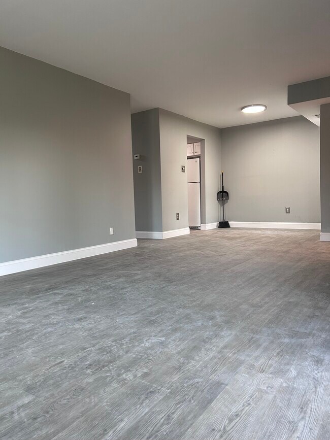 Building Photo - 30 Northrup Dr