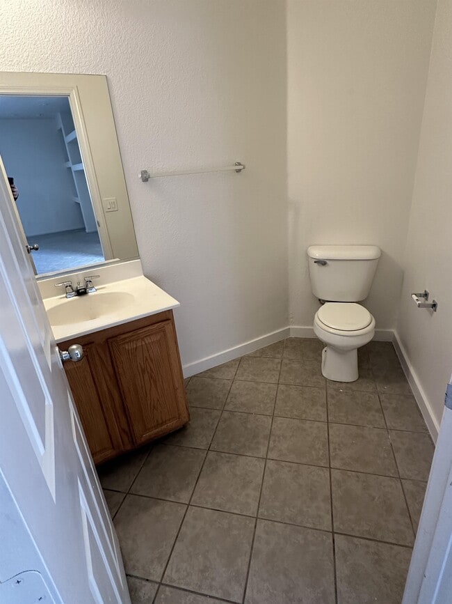 Foto del edificio - 6529 Adonis Heights St