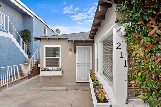 Foto del edificio - Balboa Peninsula Pool Home